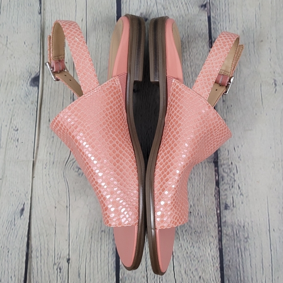 VIONIC | Ella pebble leather dusty pink toe loop ankle strap comfort sandal - Picture 2 of 10